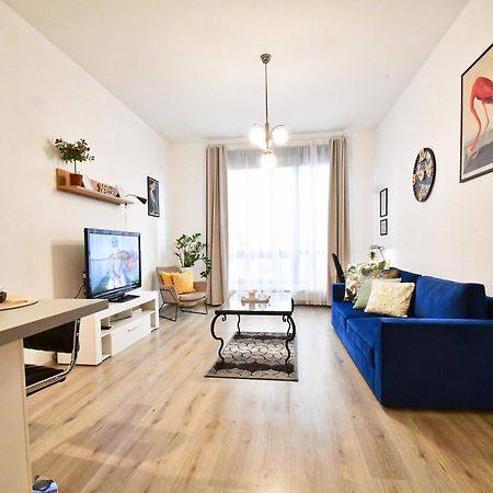 Апартаменти Moderny Byt V Sirsom Centre Братислава Екстер'єр фото