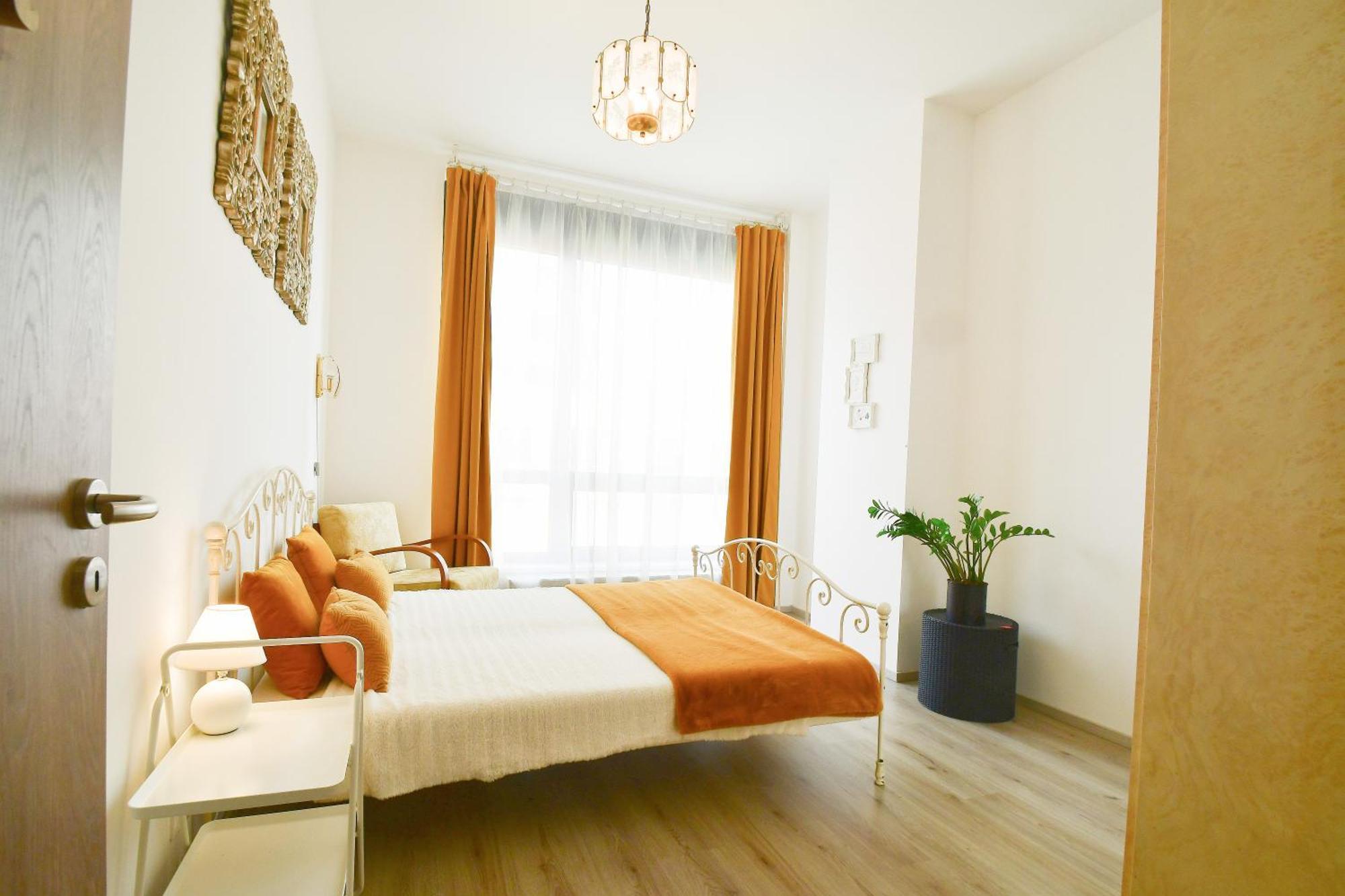 Апартаменти Moderny Byt V Sirsom Centre Братислава Екстер'єр фото